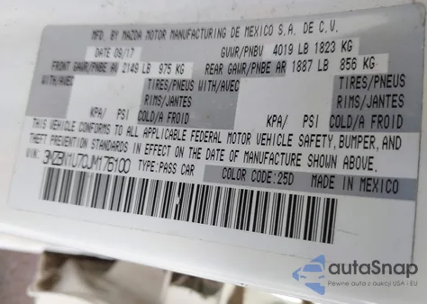 2018 Mazda Mazda3 Sport из США, поврежденный, VIN 3MZBN1U70JM176100